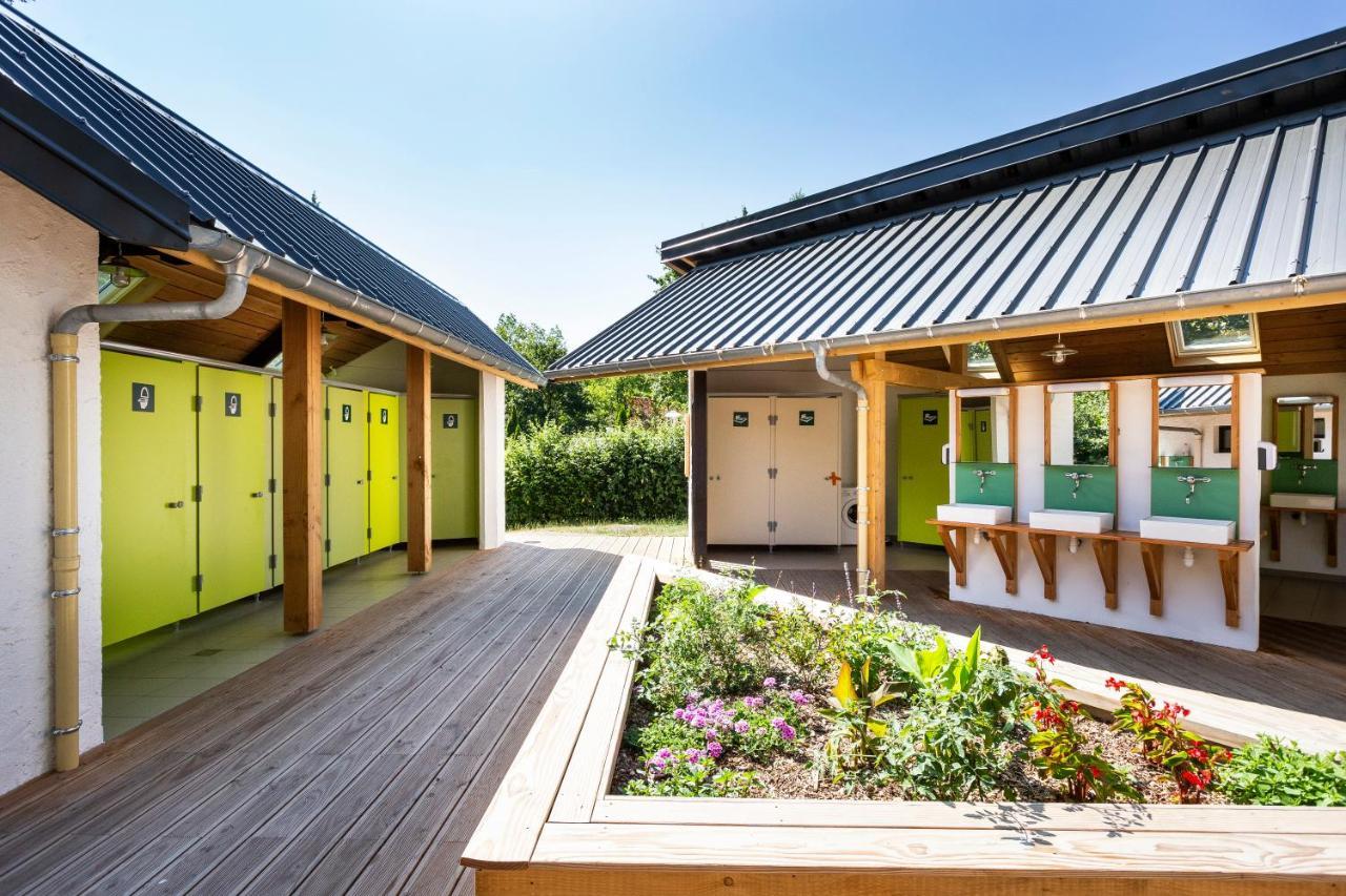 Huttopia Lac D'Aiguebelette Saint-Alban-de-Montbel Exterior photo