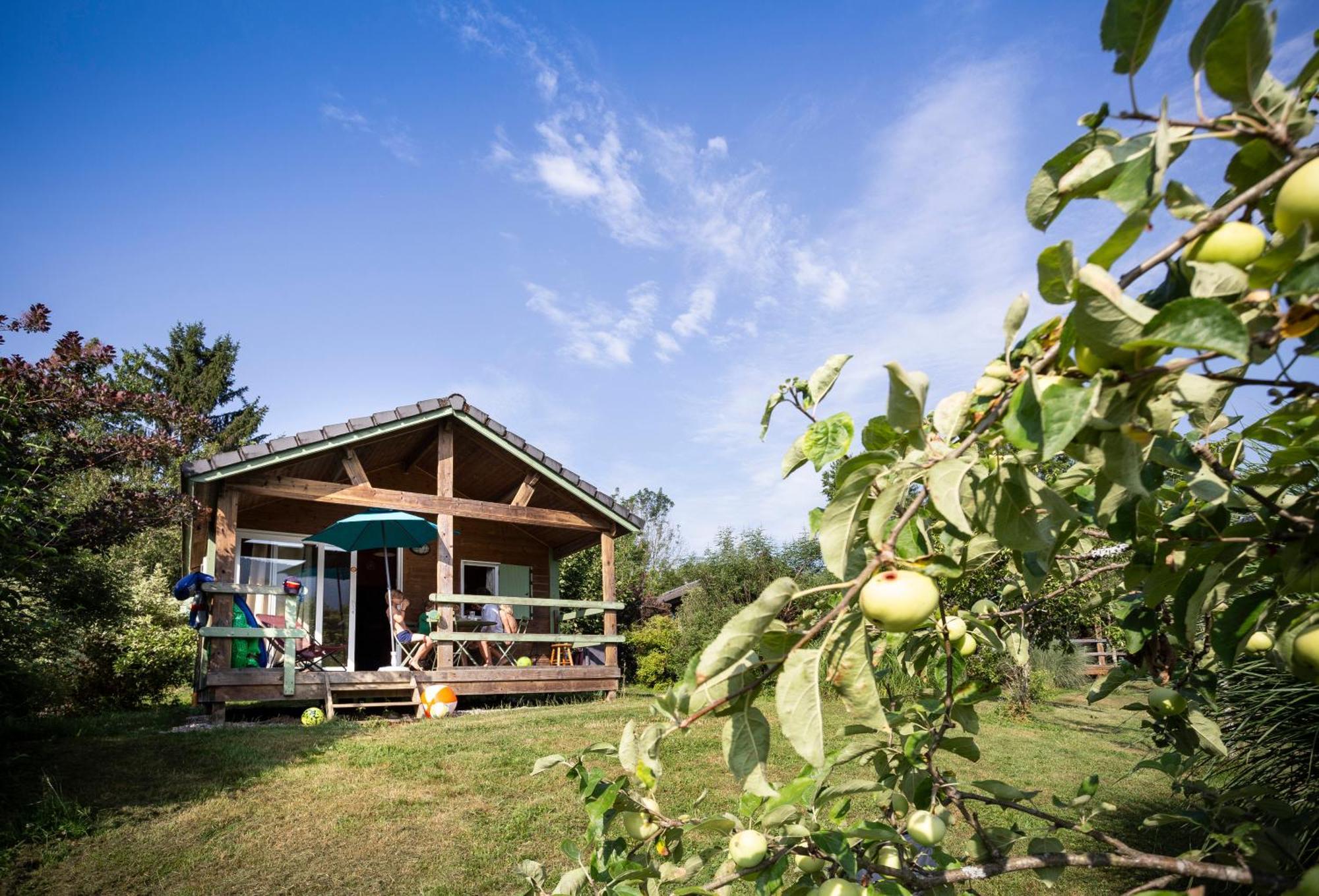 Huttopia Lac D'Aiguebelette Saint-Alban-de-Montbel Exterior photo
